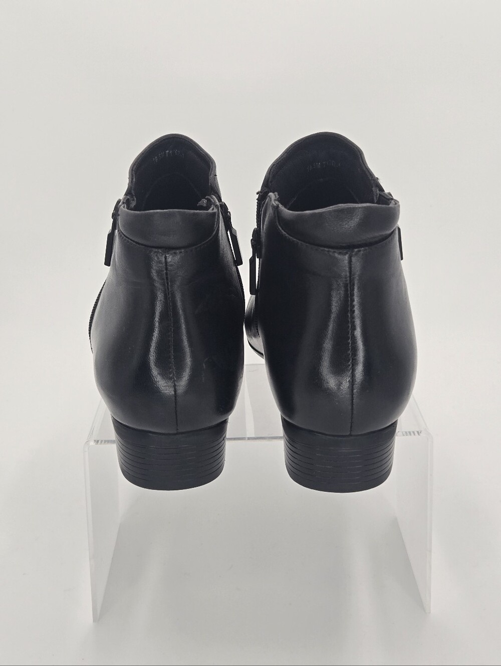 Trotters Major Black Leather Side-Zip Women's Ankle Booties Size 10.5 10 1/2 - Picture 4 of 11